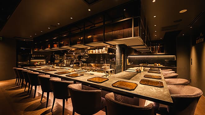 "28세 이하 예약 불가" 가격 따지면 오지 마세요… 논란의 '손님 선택' 전략, 한국에 통할까?