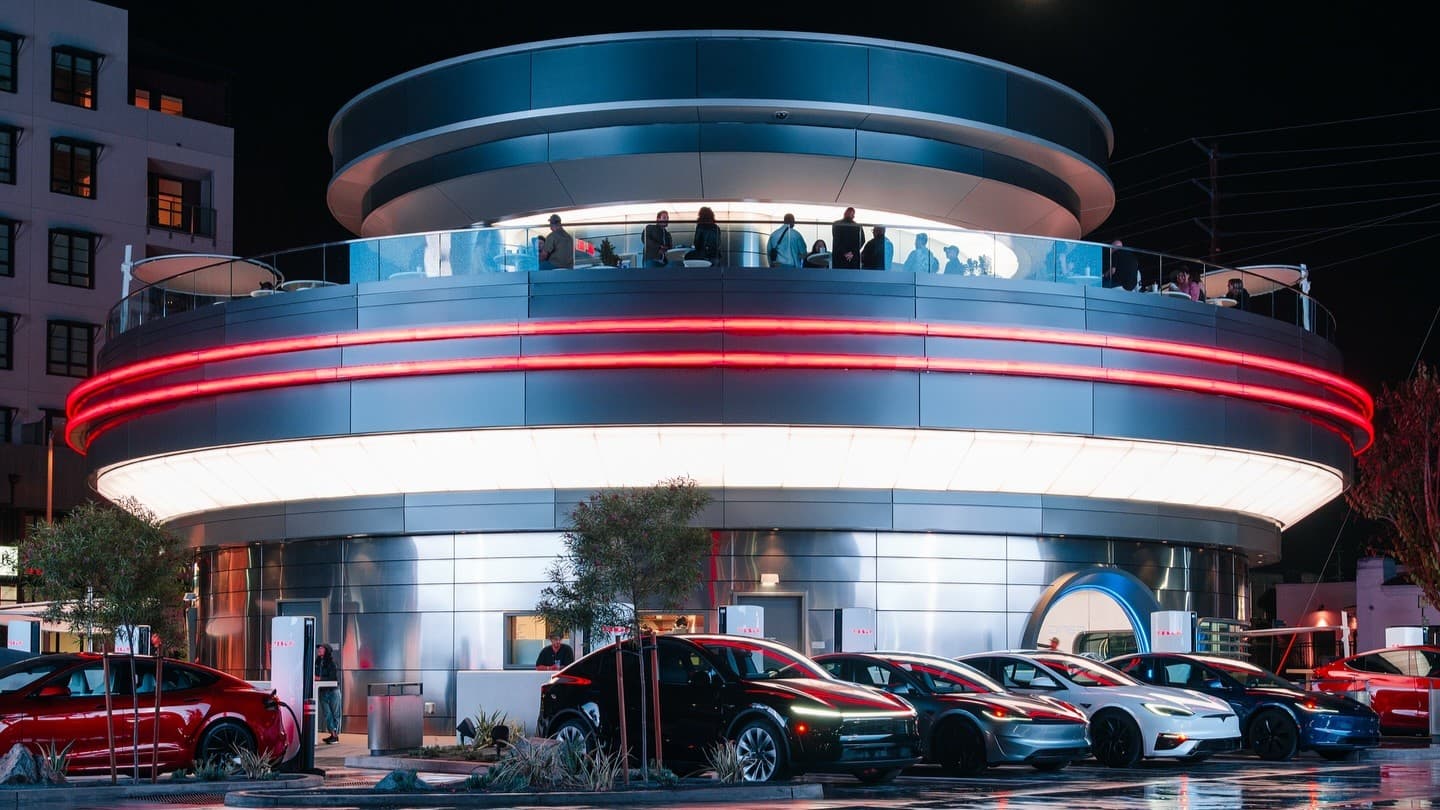 팬심은 어떻게 지갑을 여는가: 테슬라 공식