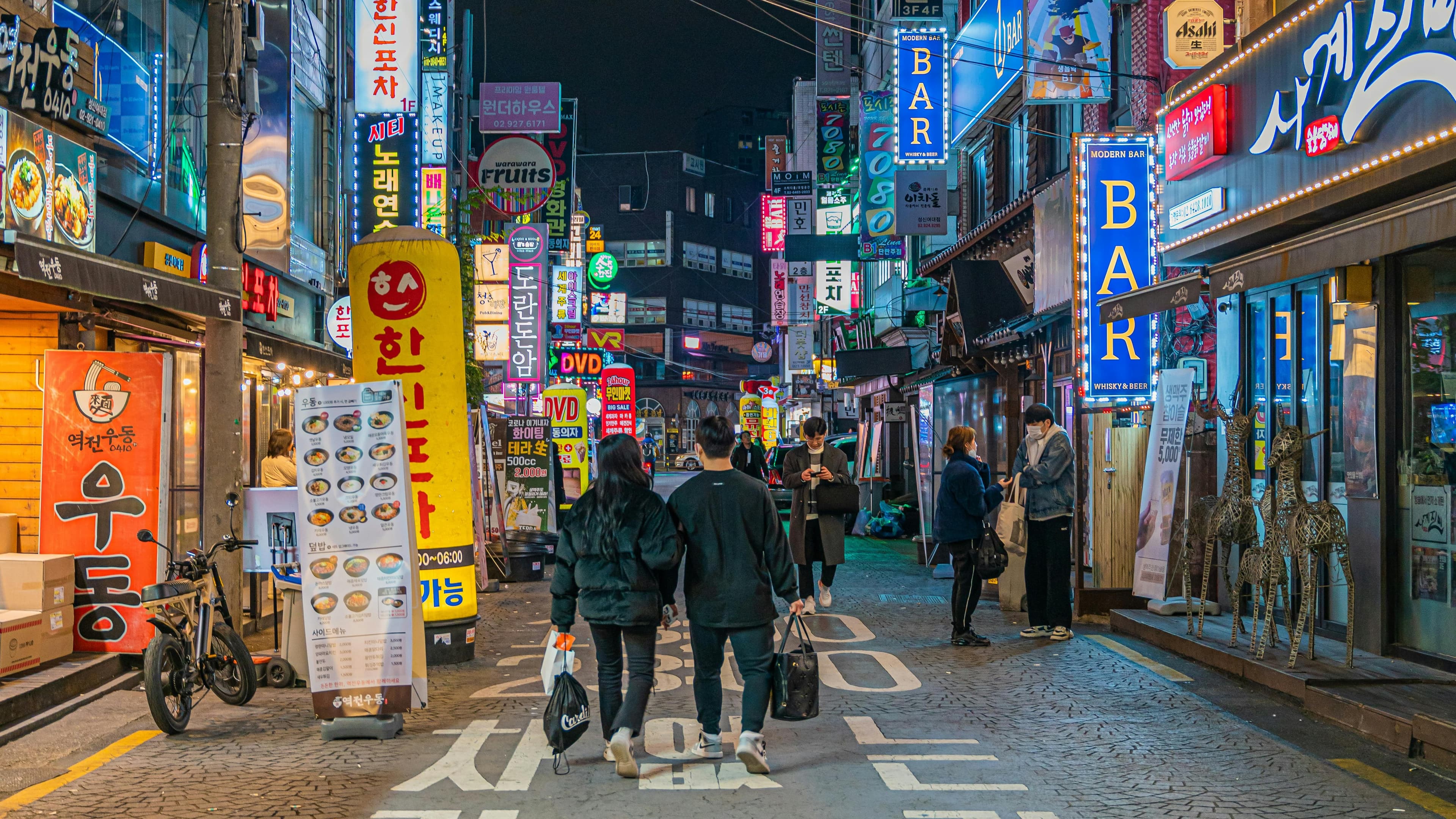 뻔한 시즌 마케팅, 소비자 외면의 경고등!