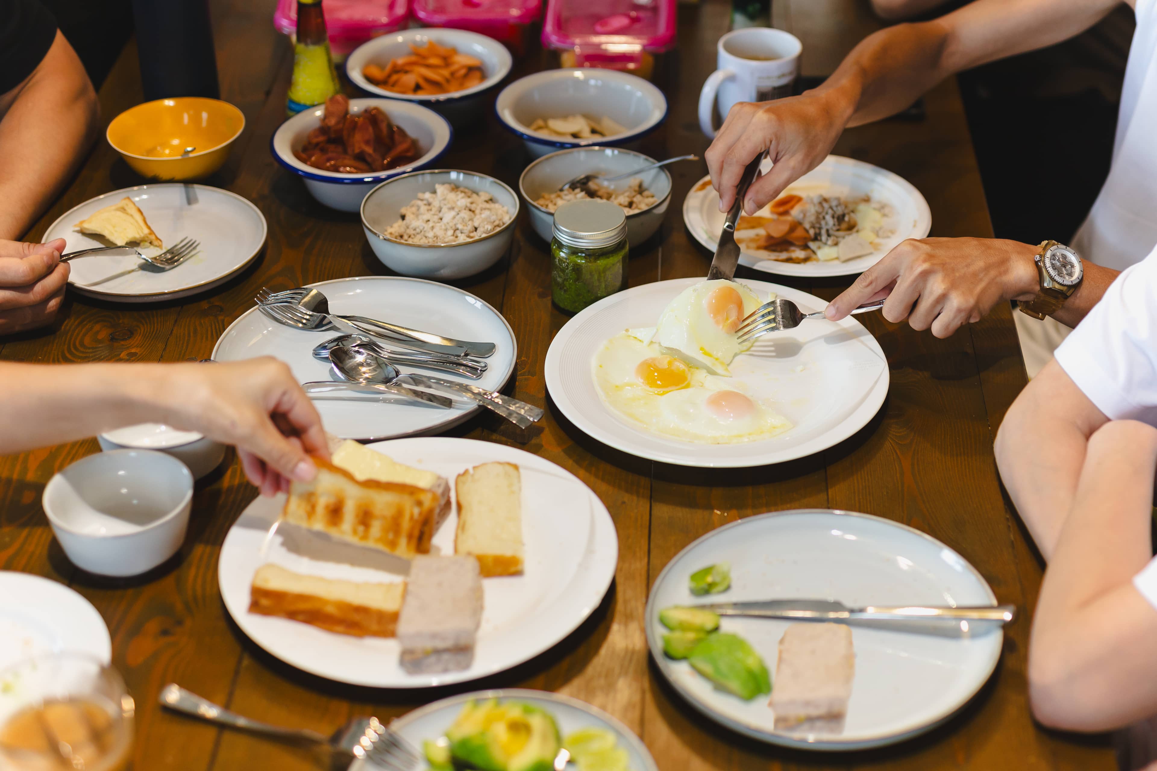점심·저녁보다 경쟁이 덜하다 — 아침 시간대가 외식업의 블루오션인 이유